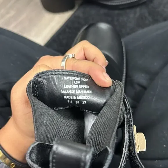 New Steve Madden Women's Gates Buckle-Detailed Lug-Sole Booties Size 7.5 - Picture 8 of 9